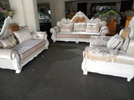 royal settee